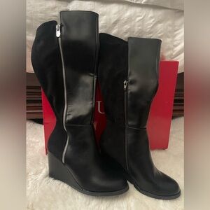 Knee-high multi boots